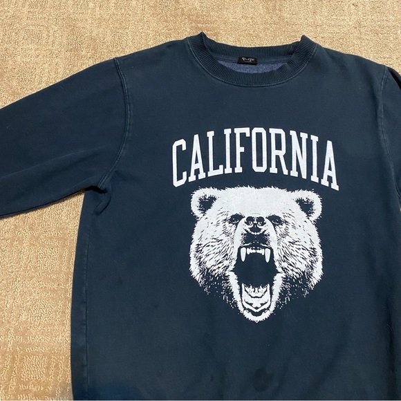 {Brandy Melville | John Galt} California Navy Graphic Crew Neck Sweatshirt - Picture 6 of 16